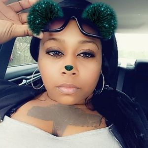 Meet your Posher, Nikki